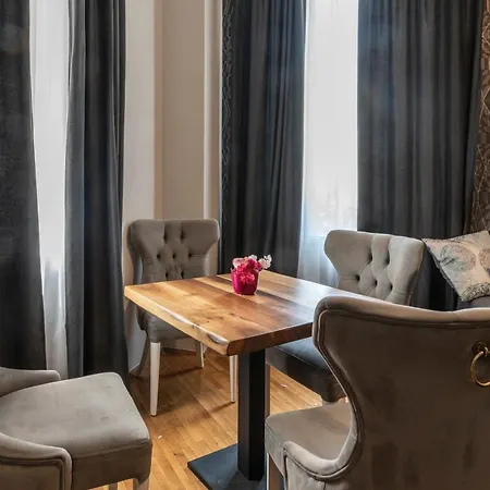 Luxury Vitosha Apartment *